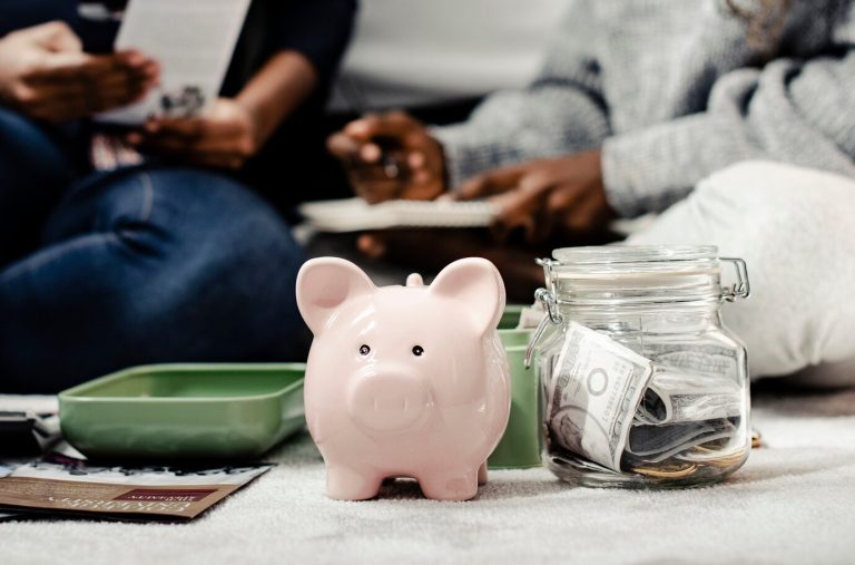 20 formas de economizar dinheiro que ninguém te conta, mas que funcionam!