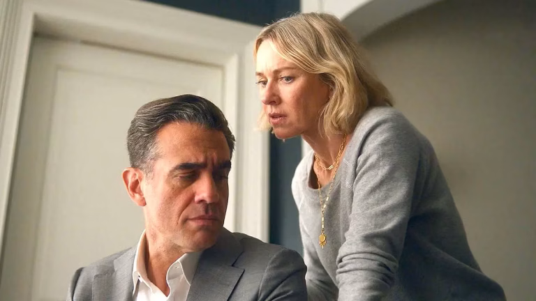 Minissérie de suspense na Netflix com Naomi Watts tem 7 episódios e mostra o que acontece quando a ameaça mora ao lado
