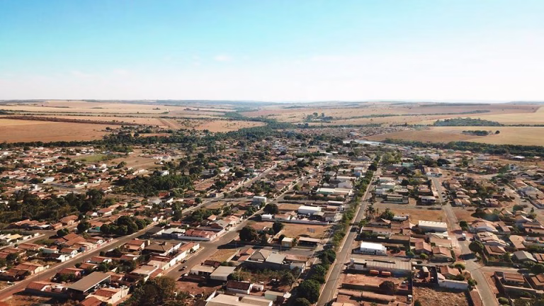 Cidade goiana de 7,8 mil habitantes nasceu de um pouso de boiadeiros chamado “Calaça” e já pertenceu ao município de Catalão