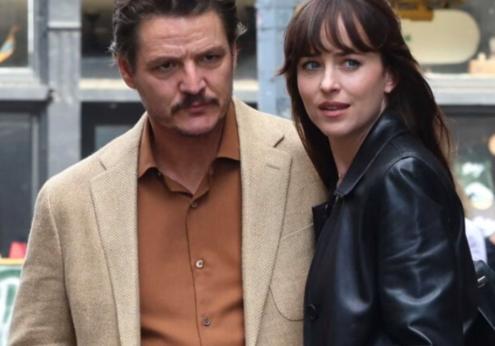 chris evans, Pedro Pascal, Dakota Johnson