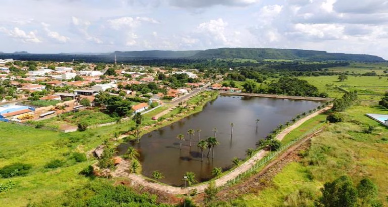 Cidade em Goiás a 380 km de Goiânia, cujo primeiro nome foi “São Sebastião da Pimenta”, nasceu de uma troca de terrenos e de uma promessa