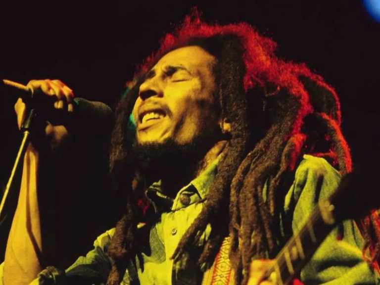 Goiânia recebe show de reggae com clássicos de Bob Marley, Natiruts e O Rappa