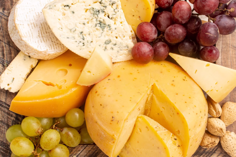 6 queijos para quem tem intolerância à lactose, segundo nutricionista