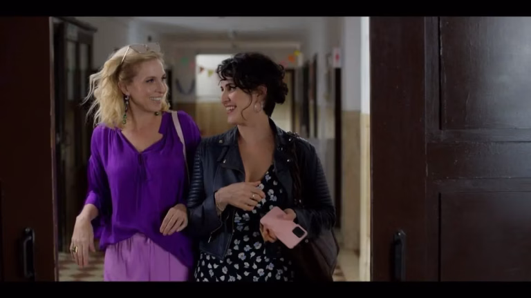 Comédia na Netflix revela o que acontece quando a raiva une duas mulheres contra um cirurgião trapaceiro