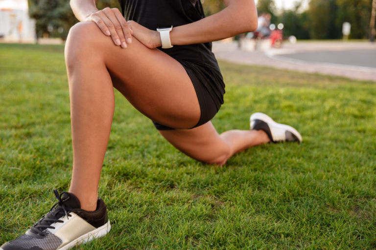 5 exercícios que deixam as coxas durinhas sem precisar ir na academia, segundo personal trainer