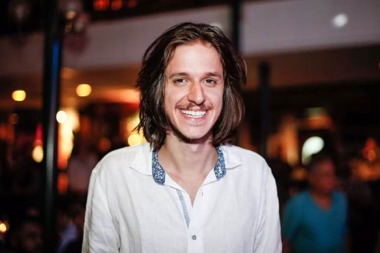 Rubel desembarca em Goiânia para se apresentar em Festival