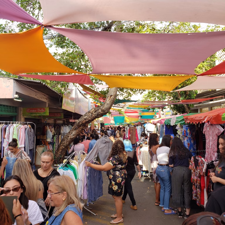 Nova edição do Encontro de Brechós acontece neste domingo no centro de Goiânia