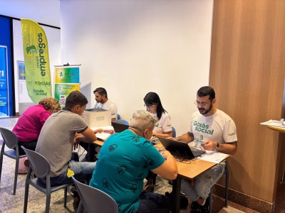 Feirão oferece mais de 10 mil vagas de emprego em Goiás