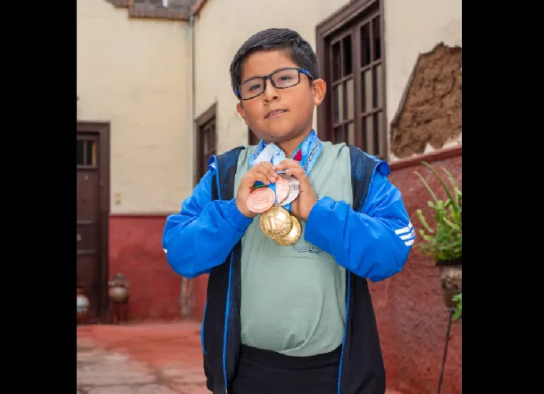 A história inspiradora do menino que vendeu bicicleta para participar da Maratona de Matemática
