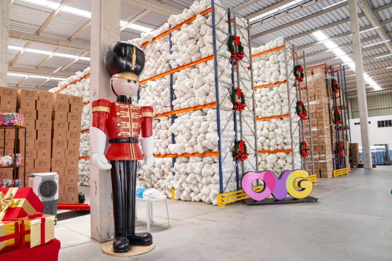 Natal do Bem 2025 começa com distribuição de 665 mil brinquedos para crianças em Goiás