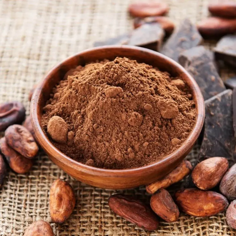 Estudo conclui que uma colher de cacau natural por dia melhora a força, a pele e a circulação