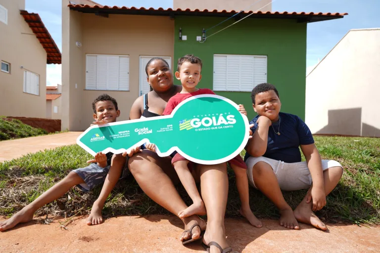 Goiás lança 2.267 casas a custo zero em 45 cidades com inscrições já abertas