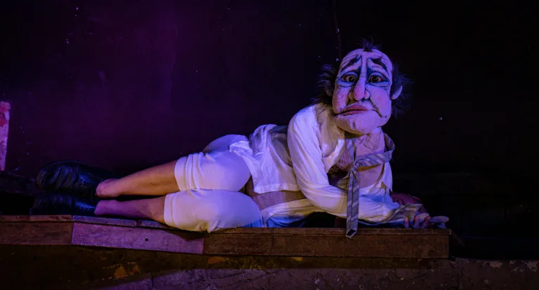 Teatro em Goiânia abre ensaio gratuito sobre memória, afeto e superação