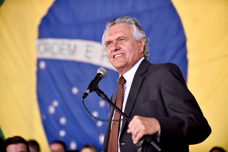 Caiado lidera ranking nacional de governadores com 80% de aprovação