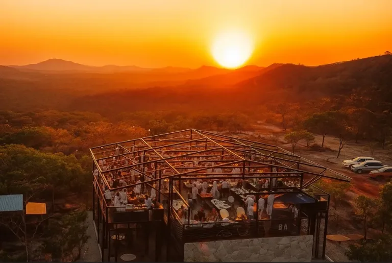 Réveillon Andorinhas 2026 acontece em Pirenópolis com sunsets e virada all inclusive