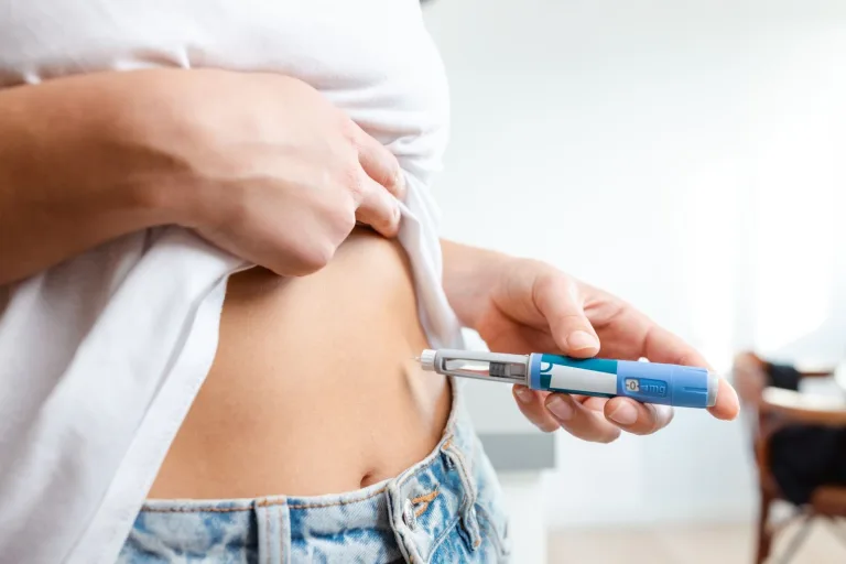 O alerta que mulheres em tratamento com canetas emagrecedoras precisam ouvir