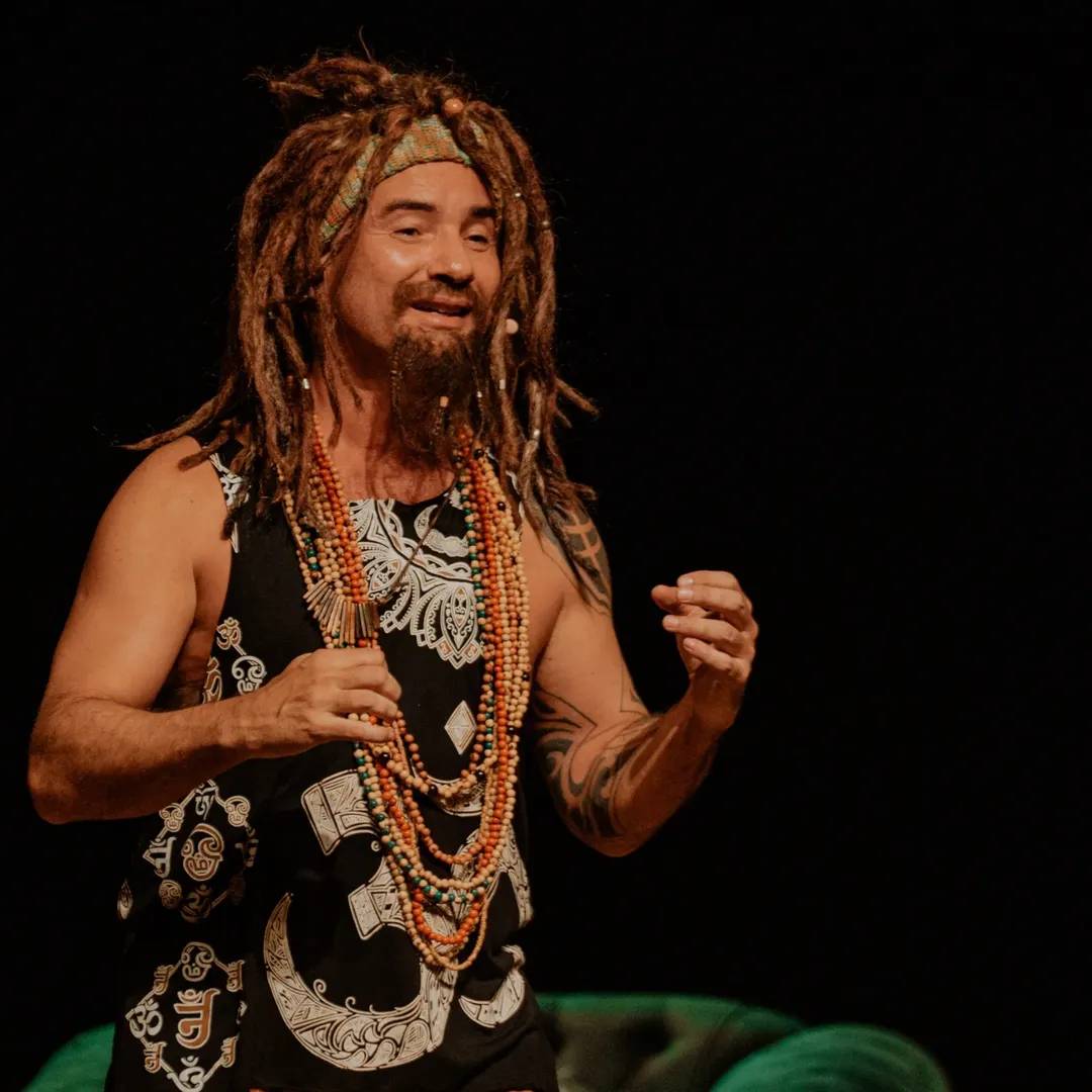Humorista Marco Luque traz seu novo show para Goiânia