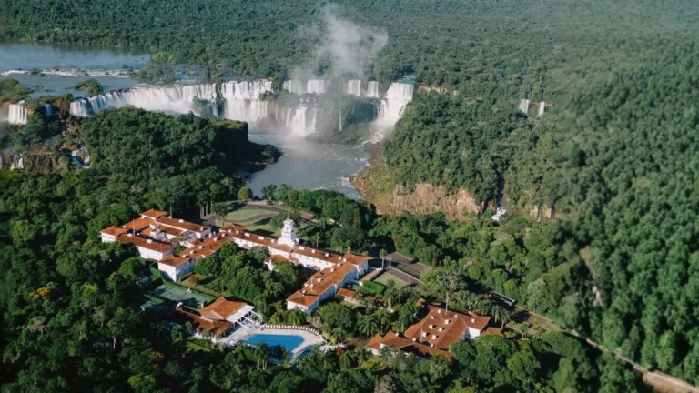 Hotel brasileiro conquista prêmio de vista mais bonita do mundo