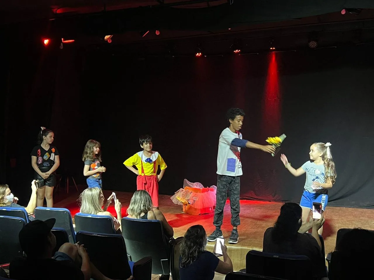 Cia de Teatro Carlos Moreira