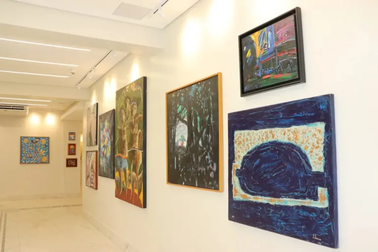 Galeria de arte é inaugurada dentro de hospital em Goiânia