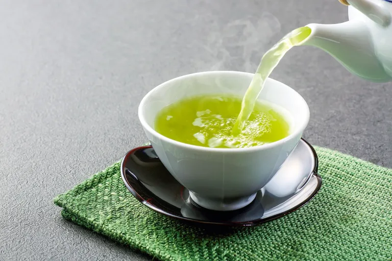 Chá Verde: O Segredo Natural para uma Vida Mais Saudável