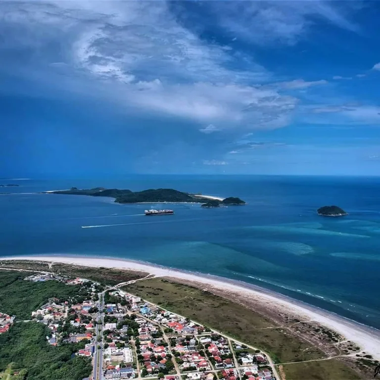 Conheça a praia do sul do Brasil que entrou para o ranking das melhores do mundo