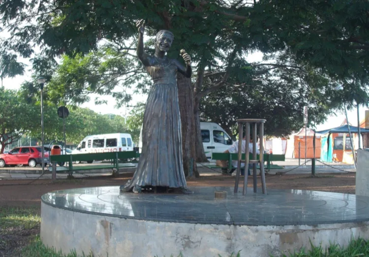 Estátua de Elis Regina
