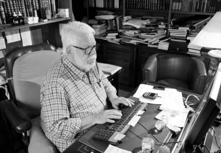 Manoel Carlos, autor de novelas, morre aos 92 anos