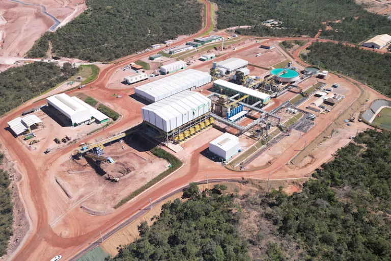 Mineradora de terras-raras em Goiás será financiada pelos EUA