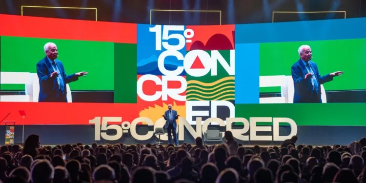 Goiânia recebe maior congresso de cooperativismo de crédito do mundo