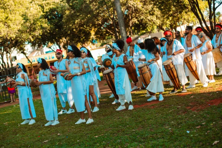 Bloco afro retorna ao Carnaval de Goiânia com cortejo de tambores