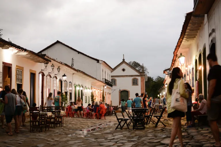 Viagens Curtas em Goiás: Destinos Próximos de Goiânia para o Fim de Semana