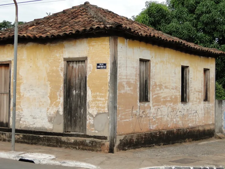 Quase ninguém nota mas a casa mais antiga de Goiânia ainda está de pé