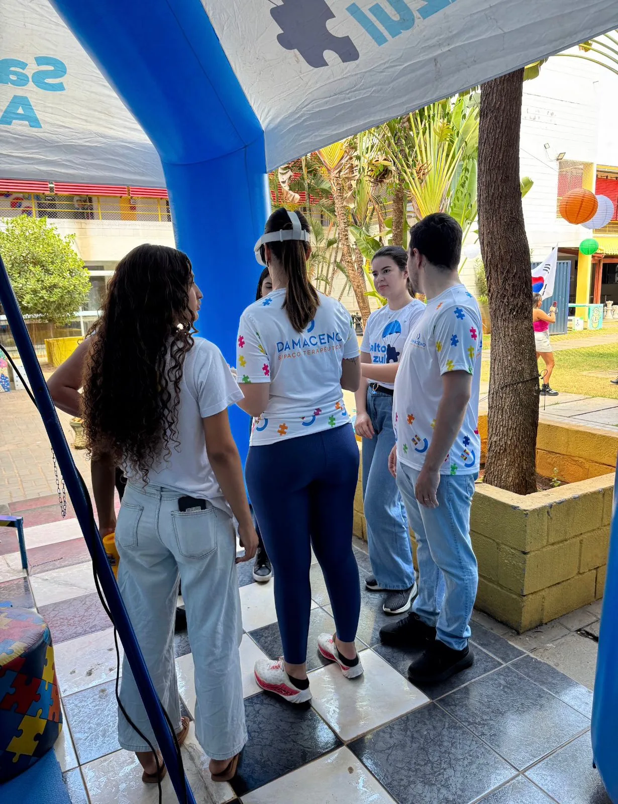 Goiânia recebe ação de conscientização sobre o autismo com passeio da Carreta Furacão