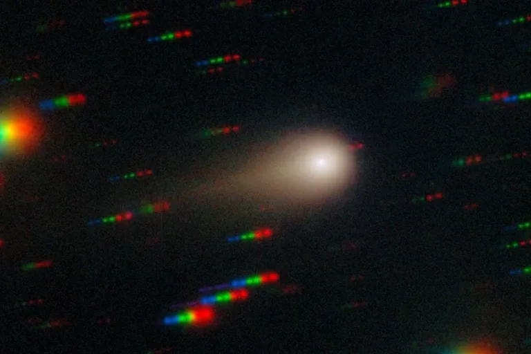 NASA detecta vida em raro cometa que cruzou o Sistema Solar