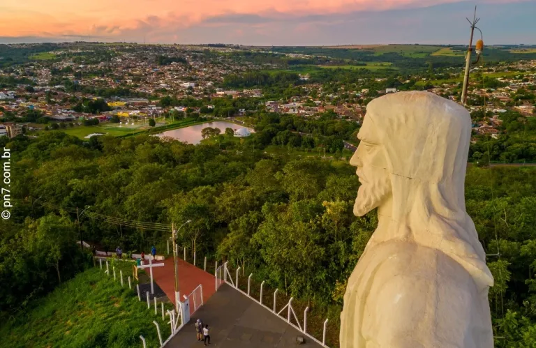 10 destinos bate-volta saindo de Goiânia para aproveitar o feriado de Tiradentes