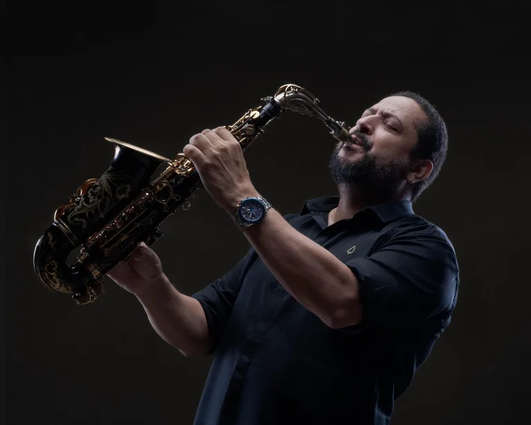 Mestre Foka comanda show de sax com clássicos do jazz, soul e MPB nesta sexta (10) em Goiânia