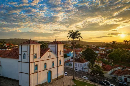 Feriado da Independência em Pirenópolis terá shows de Panda e Mariana Fagundes