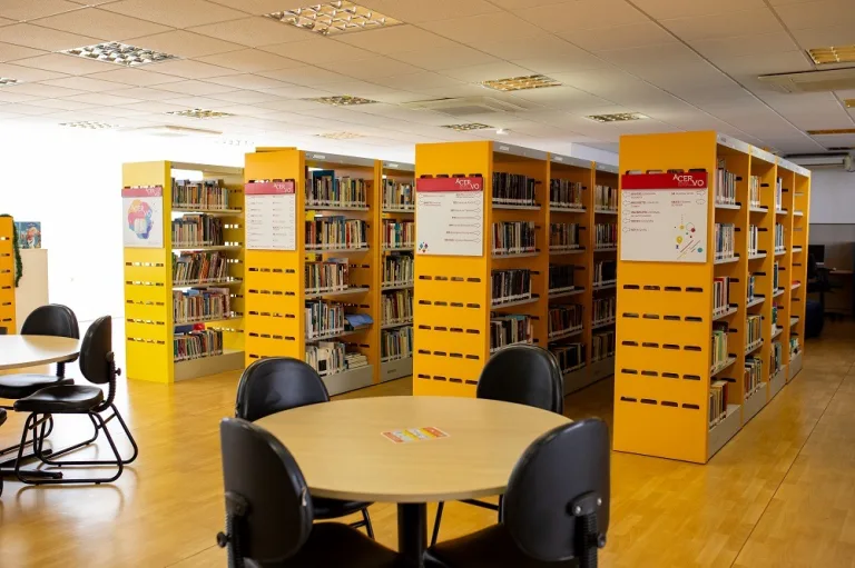 Bibliotecas do Sesc Goiás têm programação gratuita com clubes do livro e contação de histórias em abril
