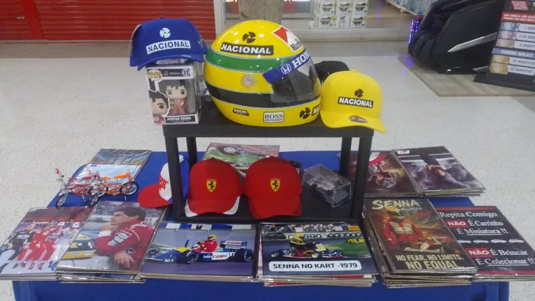Goiânia recebe exposição gratuita com miniaturas raras e itens de Ayrton Senna