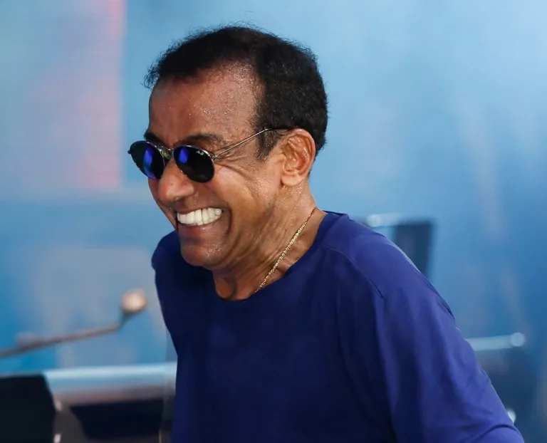 Show gratuito em Goiânia: integrantes da Nação Zumbi homenageiam Jorge Ben Jor