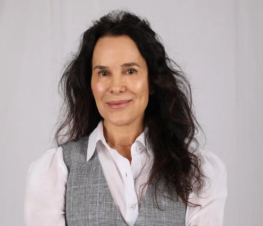 Médica infectologista Dra. Heloina