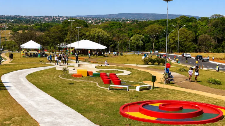 Parque em Aparecida de Goiânia recebe caminhada ecológica com degustação gratuita de refrigerante