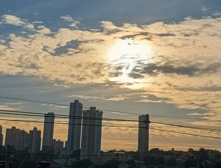 Goiânia terá quarta-feira (20) de calor e muitas nuvens, aponta previsão do INMET