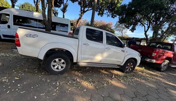 Leilão em Goiás tem Hilux, Land Rover e mais de 450 veículos com lances a partir de R$ 600