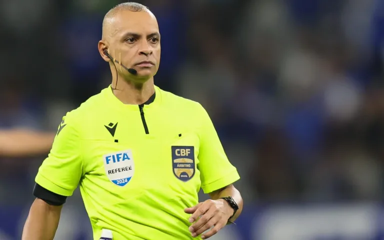 Saiba quem é o árbitro goiano escolhido para apitar a abertura da Copa do Mundo 2026