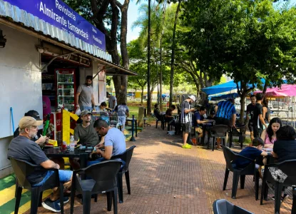 5 bancas de revistas para comprar e trocar figurinhas da Copa em Goiânia