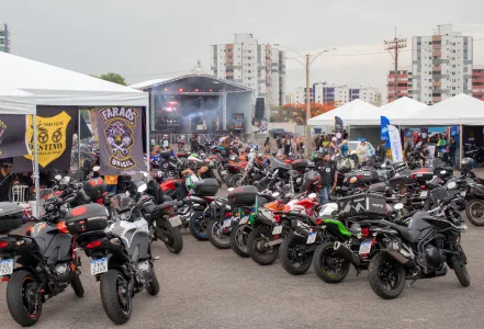 caldas moto weekend 2026 tera biquini cavadao tihuana e mais de 30 horas de atracoes