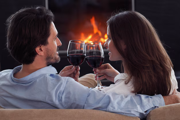 Dia dos Namorados: especialista revela como escolher o vinho perfeito para um jantar romântico em casa