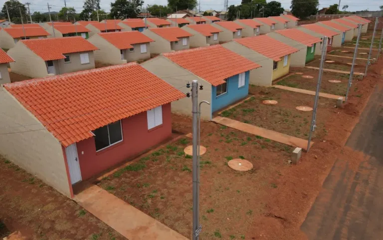 Goiás anuncia 1.681 casas gratuitas; veja se sua cidade está entre as contempladas